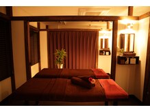 アタマファクトリー 新宿本店/部屋はカーテンで仕切られてます