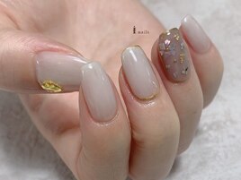 ホワイト囲みフラワー￥8200