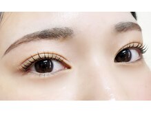 ネイルアンドアイラッシュサロンR/