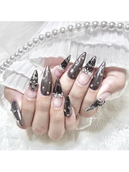 ミニョン(Minyon)/黒レースネイル☆