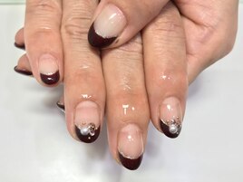 パールビジューフレンチネイル☆