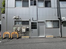 チャカチィーヤの雰囲気（ここを目指して下さい。細長いおうちです。）