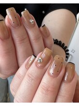 アイコニック アイ 日進梅森台店(ICONIQ eye)/ドットネイル