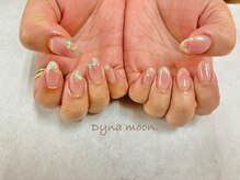 ダイナ ムーン(Dyna moon.)/チーク＋先端ラメ