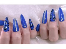 エムズ ネイルサロン(M2)/ブルーレオタード