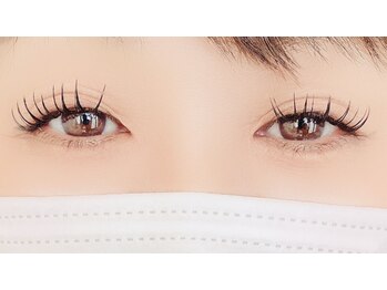 クリア アイラッシーズ アンド ネイルサロン シャイン(CLEAR & SHINE)/アンドヘルシーフラット100本