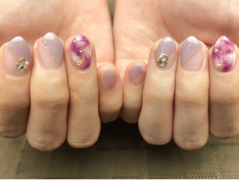 プラハネイル(+HER 美甲)/タイダイ×金箔