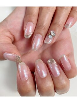 ネイルサロン ティアラリュクス 市川北口店(Tiara Luxe)/ホワイトミラー×シルバーミラー