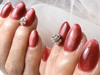 リュールネイル(lueur nail)/大人のRed　&　ビジュ－