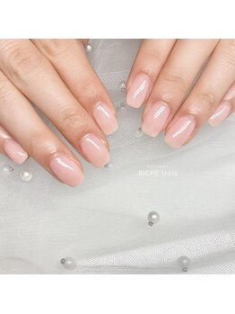 リッシュ トロワ(RICHE trois)/ちゅるんホワイトピンクネイル