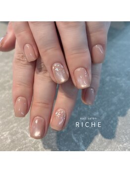 リッシュ(RICHE)/くすみピンクのシェルネイル