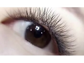リッカ(Ricca)の写真/ボリュームがあり華やかな目元をLEDエクステで実現！崩れにくく、もちが良いのが嬉しい◎