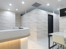 エイト(eight)の雰囲気（清潔感のある白基調な店内[韓国/脱毛/痩身/毛穴/小顔/メンズ/]）