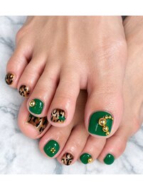 秋フットネイル