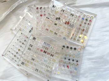 アリエル 武蔵小杉店(Ariel)の写真/《350種類以上のカラー/約2000パーツをご用意★》こんなネイルがやりたかった!が叶います♪