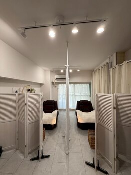 ルミエラ 池袋店(Lumiella)の写真/【こだわりが強い方も◎】ぱっちりしつつナチュラル・つけ放題でもナチュラルなどお任せください！