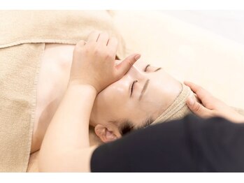 シエスタ(SIESTA)の写真/お顔が下がってきた・フェイスラインが気になる・顔の形が変わった・左右差があるなどの方にオススメ！