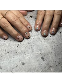 ビジュー、ちぐはぐ[新宿/新宿駅