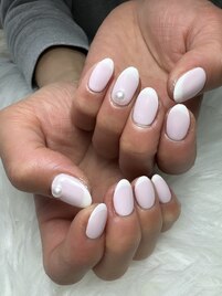 ベビーピンクのフレンチネイル