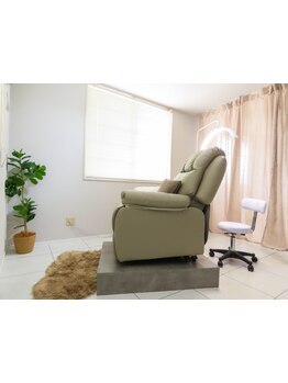 ナチュラル上品な目元にしたい