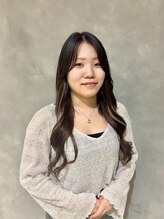 シー ベル(shh...Belle) 茂木 唯奈