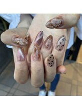 トータルサロン 白べぇーっ プラス/アニマルネイル