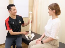 住吉駅前サモーナスポーツ整骨院の雰囲気（慢性的なお悩みも当院へお任せ♪一時的なものではなく根本改善へ）