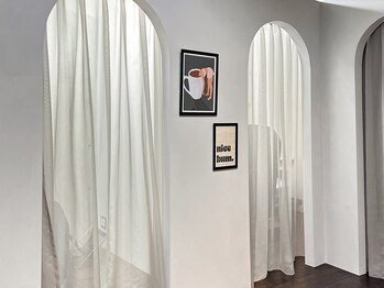 オル(O’L)/壁で仕切られた完全個室完備♪