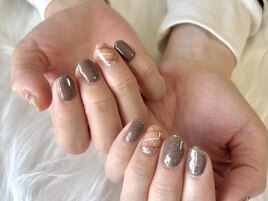 ガーリーチェックネイル