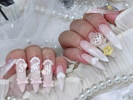 ちいかわイニシャルネイル
