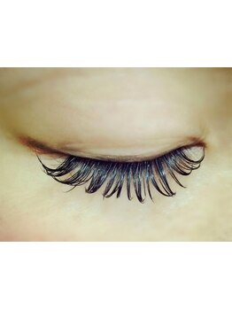 ボリュームのある目元にしたい