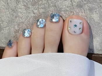 メルシー(Merci)/人気のキラキラフットネイル