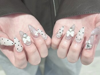 Babel【バベル】 天神店の写真/大切なイベントや特別な日のnailもご相談ください♪ロングネイルもお任せください＊持ち込みデザインOK！