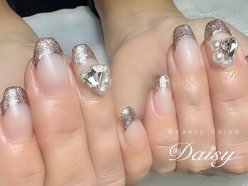 デイジー 藤沢(Daisy)の写真/ナチュラルなのに目を惹く。さりげないアクセントで日常にちょっと特別な可愛さをプラスした指先に♪