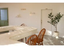 スワン 浜松駅前(SUWAN)の雰囲気（ゆっくり過ごせる個室とお洒落な店内 [ ネイル/フィルイン ]）