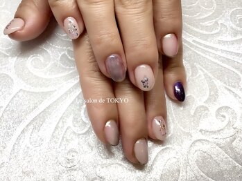 誕生日に好きなデザインでネイル