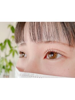 ナチュラル上品な目元にしたい