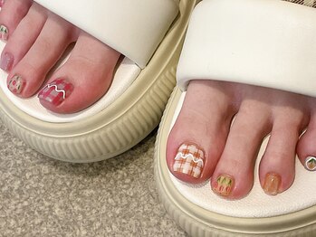 モグネイル(Mogunail)の写真/サンダルから覗く美しい足元！夏準備フットネイルで心ときめく季節を彩りませんか？