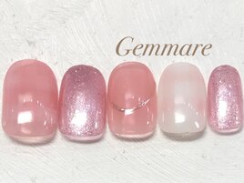 韓国風優しいチェックネイル