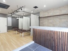 摂津本山駅前鍼灸整骨院/デザイナーズ仕上げのお洒落な院