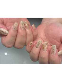 ネイル・アイメニューの同時施術が可能