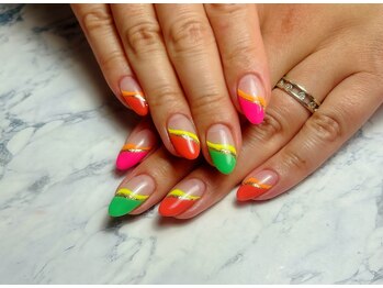 ヘアーアンドネイル ルシア(Hair&Nail Lucia)/ネオンカラーフレンチ