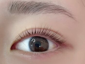 レディースアイ(LADY's eye)の写真/【枚方】パリジェンヌラッシュ導入店☆自まつげが伸びたような自然な仕上がりに♪韓国風束感パーマも人気！