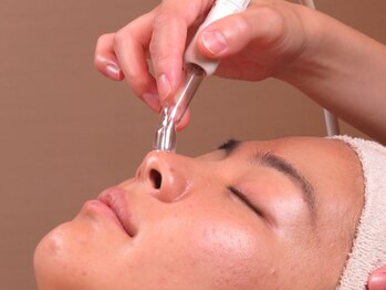 ランプリーブル(Lampe Libre)/毛穴の汚れをお掃除！！