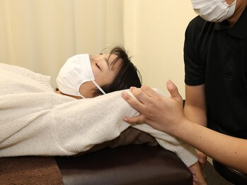 整体サロン宇宙/国家資格保持者の☆全身整体☆