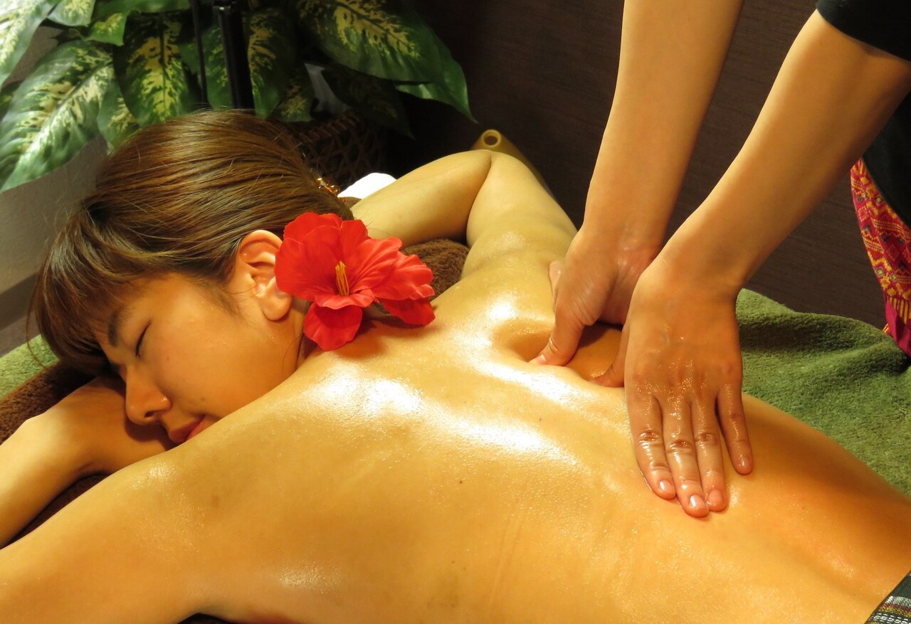 人気NO.1◎全身オイルリンパ☆90分7200円/ヘッド＆足湯付