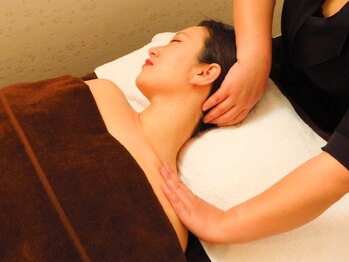 マジョラム(Marjoram)/首からもアプローチします