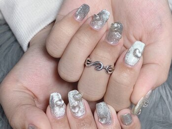 30代~に人気♪マグネットネイル