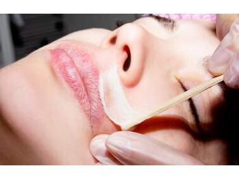 フィル(fil)の写真/【痛みの少ないワックス脱毛】日本製wax「匠道」を使用したフェイシャルWAX脱毛☆産毛と角質を一気にオフ！