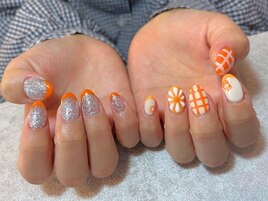 アシンメトリー　チェックネイル